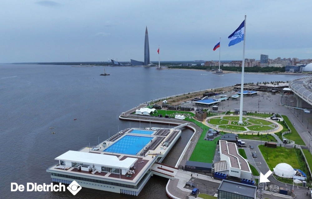 Открытый бассейн у ФЛАГШТОКА в Санкт-Петербурге