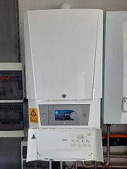 Частный дом с отдельным зданием и тепловым пунктом в Лен. области